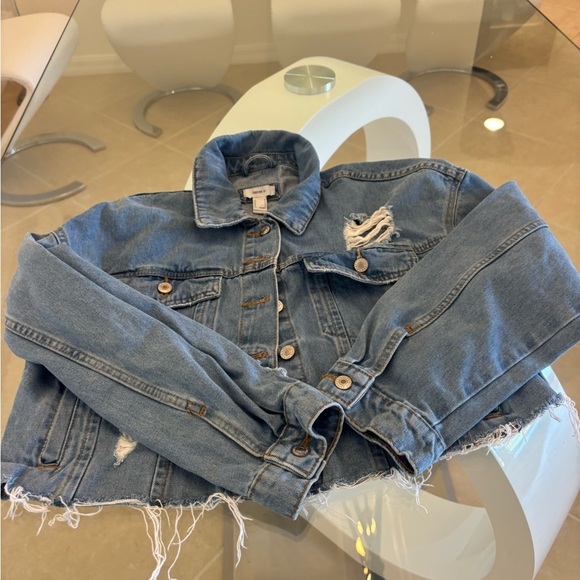 Forever 21 Light Blue Denim Jacket Cropped 💙